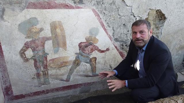   El fresco fue descubierto en lo que los expertos piensan que era una taberna frecuentada por gladiadores. 