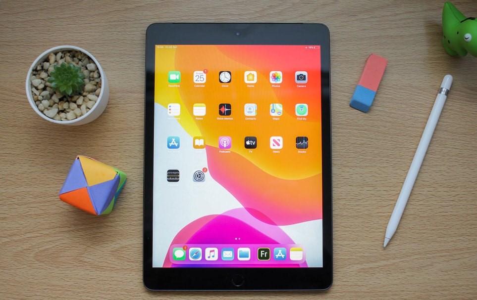 iPad de Apple - $ 330 |  9 gadgets navideños imprescindibles para los amantes de la tecnología |  bayas de cerebro